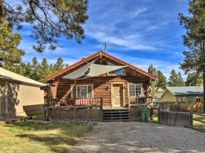Tasteful Log Cabin Retreat on Lake Pagosa!