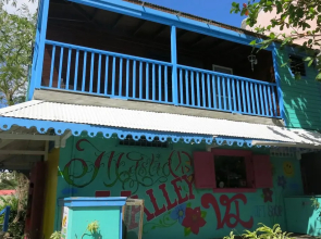 Tillett Hostel And Guesthouse