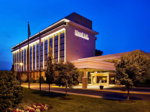 Grand Resort Hotel - Mt Laurel - Philadelphia