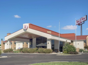 Red Roof Inn & Suites Cincinnati North - Mason