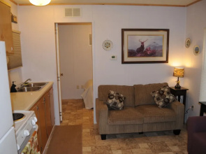 Yellowstone Motel - Adults Only