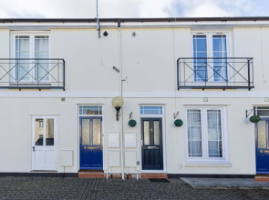 10 Tivoli Mews - By Luxury Apartments