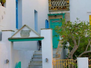 Tinos Heritage Plateia
