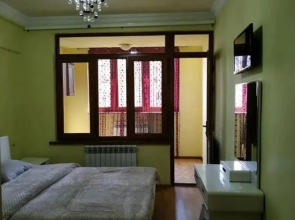 2Bedroom Spacious Apartment in Yerevan on Khorenatsi Street By Home Elite