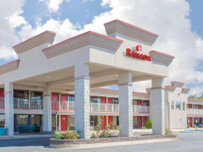 Ramada Hotel & Conference Center by Wyndham Edgewood