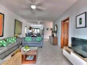 Oceanfront 3 Bdr Apt L201