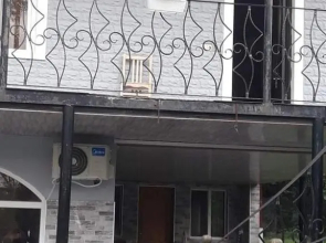 Цхалтубо дом у леса