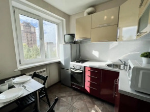 Диван и Чемодан на пр-кте Красный, 100/1