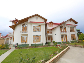 OYO 4487 Hotel Al Azra