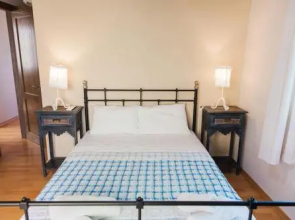 Kaposantes Apartments