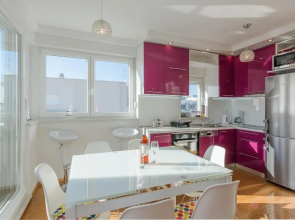 Fucshia dreams, brand new penthouse for 8