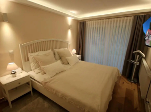 Gutshaus Silvitz by Rujana