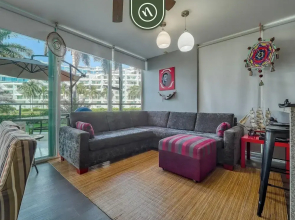 Beachfront 3BR Condo - Pool - Beach Club