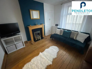 Cosy 2 bed property Contractor and Leisure Stays