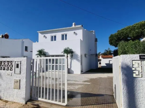 Oura - Large Villa - Private Pool - 5 Bedrooms