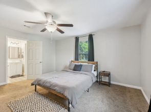 Macon Cottage w/ Porch - 2 Mi to Downtown!