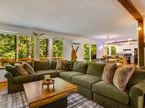 Packshack - Cozy Ski Cabin Mins From White Pass 2 Bedroom Home