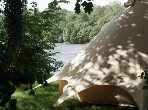 Marston Park - Luxury Lakeside Bell Tents