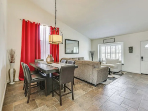 Spacious Glendale Home: Walk to State Farm Stadium