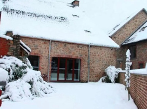 Attractive Holiday Home with Pool, Hot Tub, Fireplace near Spa