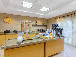 La Quinta Inn & Suites by Wyndham Orlando I Drive/Conv Ctr