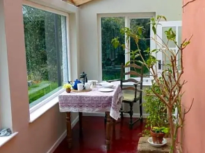 Lea cottage