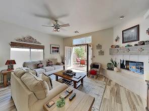 La Quinta Cove 3br/2ba Pool/ Jacuzzi & Mtn Views 3 Bedroom Home