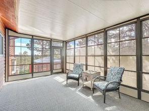 Scenic & Serene Rapid City Getaway on 1 1/2 Acres!