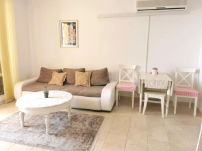 Apartment Zlatni Potok - View of the Old Town & Free Parking & 15 Minute Walk To the Center