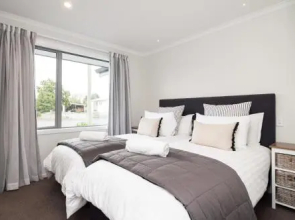 Luxury Rata Apartment - B