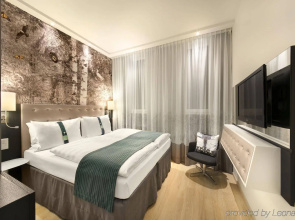 Отель Premier Inn Berlin Alexanderplatz