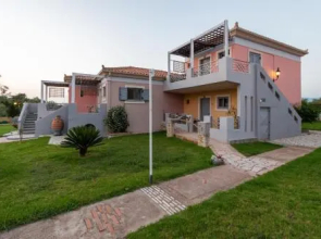 Ta Spitakia Tsarbopoulos