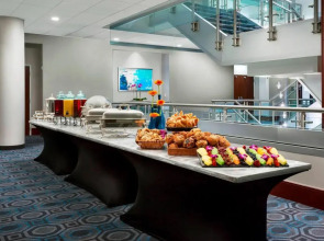 Courtyard by Marriott Boston-Cambridge