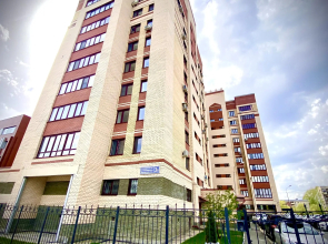 Apartments in an elite house by the lake on Bondarenko street