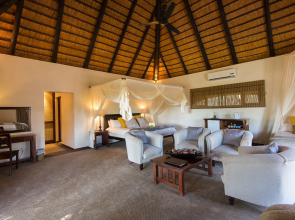 Inyati Game Lodge