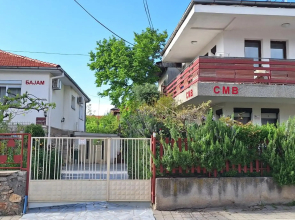 Bajam Rooms & Apartment