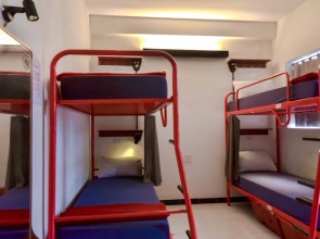 Mojzo Dorm - Hostel