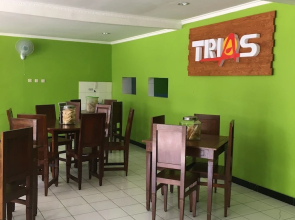 Hotel Trias Parangtritis