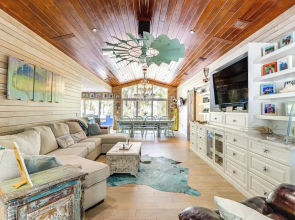 1 Mi to Dtwn: Oceanfront Gem w/ Resort Amenities!