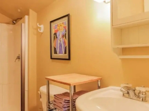Hummingbird - One Bedroom Apartment, Sleeps 2