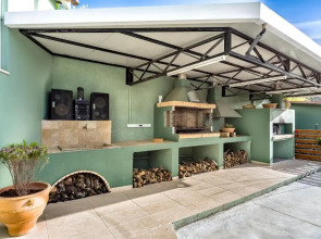 Nefeli and Myrto Apartments