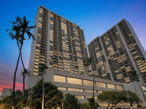 19th Floor Condo with Lanai & Sea Views - FREE Parking! by Koko Resort Vacation Rentals