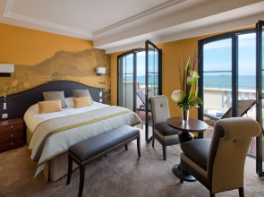 Hôtel Le Nouveau Monde