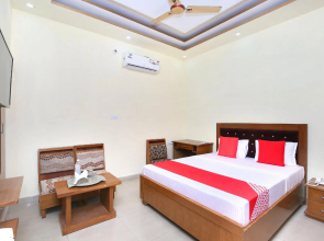 OYO 23101 Hotel Amarpali