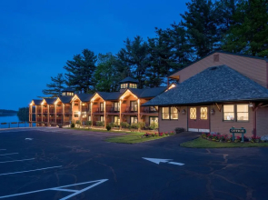 Center Harbor Inn