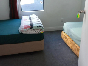Tauranga Backpack House