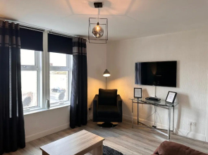 Crown street getaway