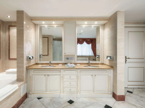 Radisson Hotel, Астана