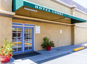 Motel 6 Glendale AZ