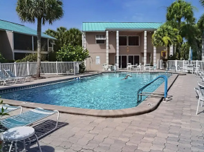 White Sands & Seashells, 1 BR 2nd Fl